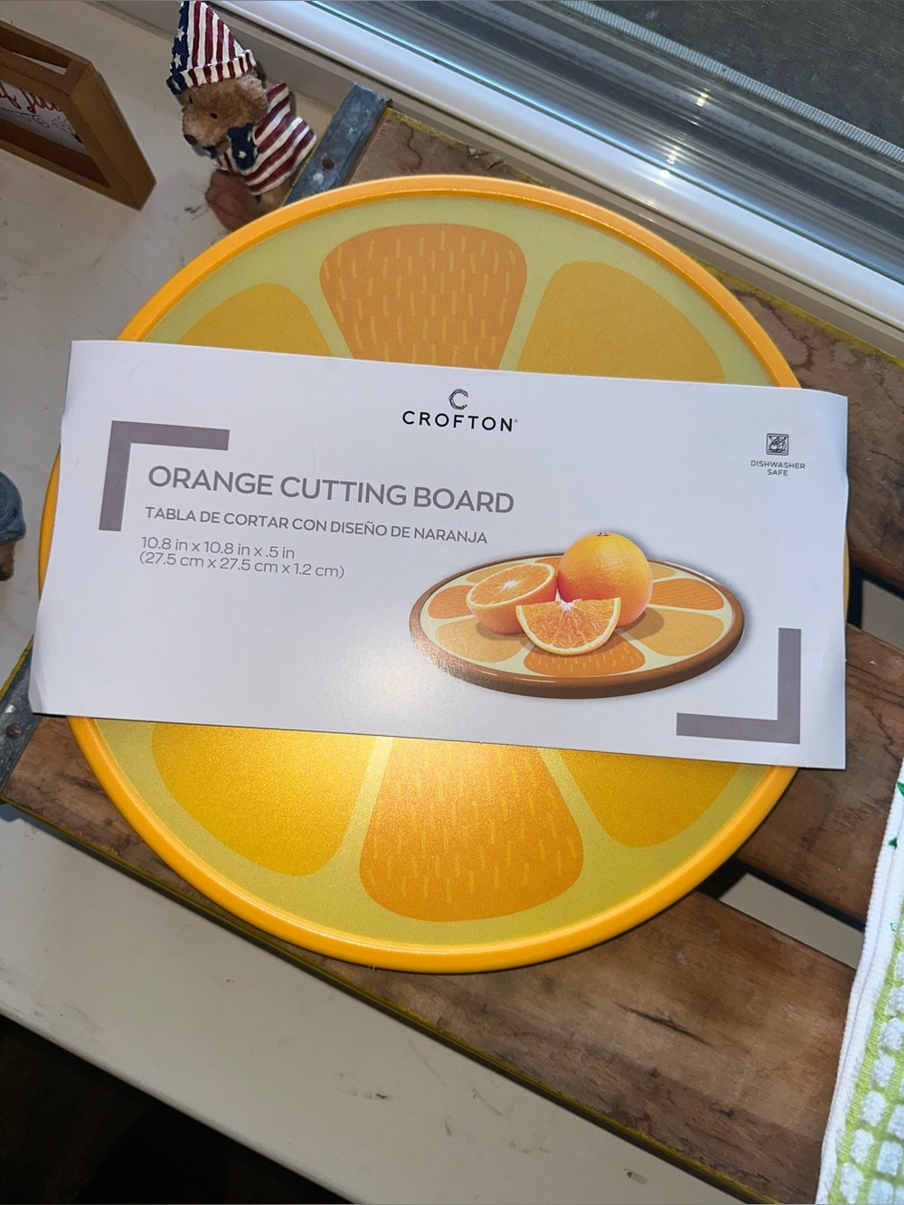 Orange Citrus Bundle includes orange cutting board with 2 dish towels - New - Picture 5 of 7